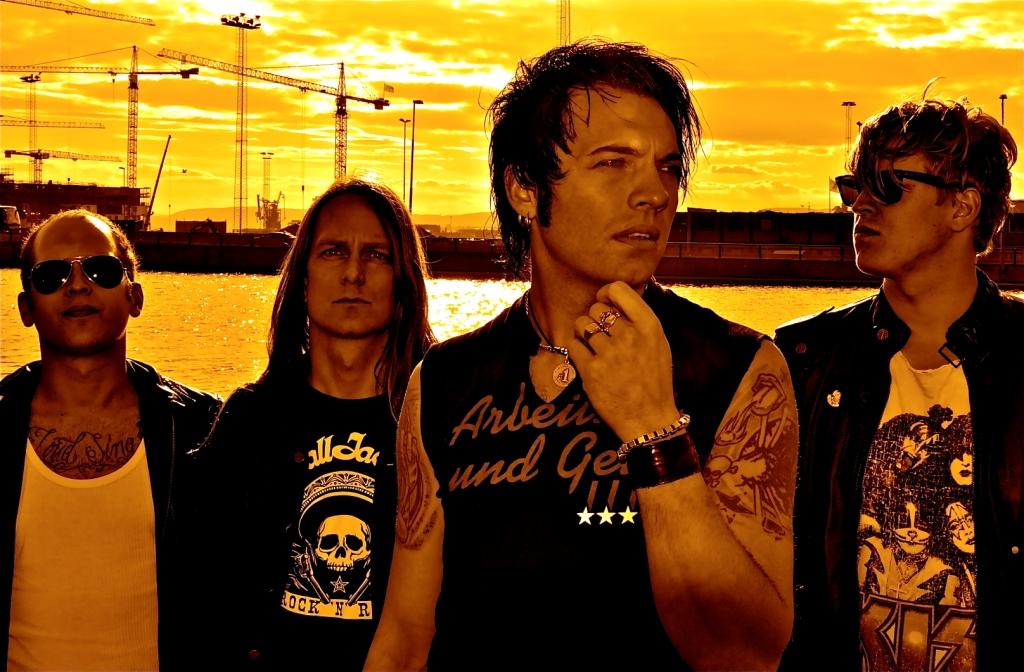 BLOODLIGHTS feat. Captain Poon (ex-Gluecifer) kommen ins Tiko(lor) Erfurt