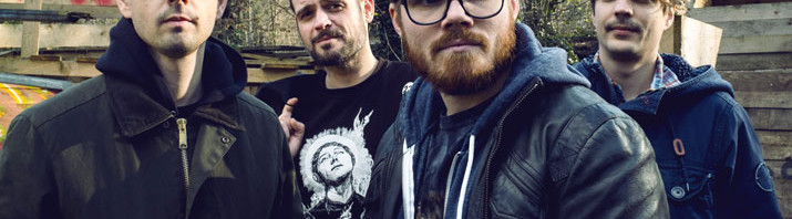 Live: LOVE A + support: ILLEGALE FARBEN » www.eburg.de