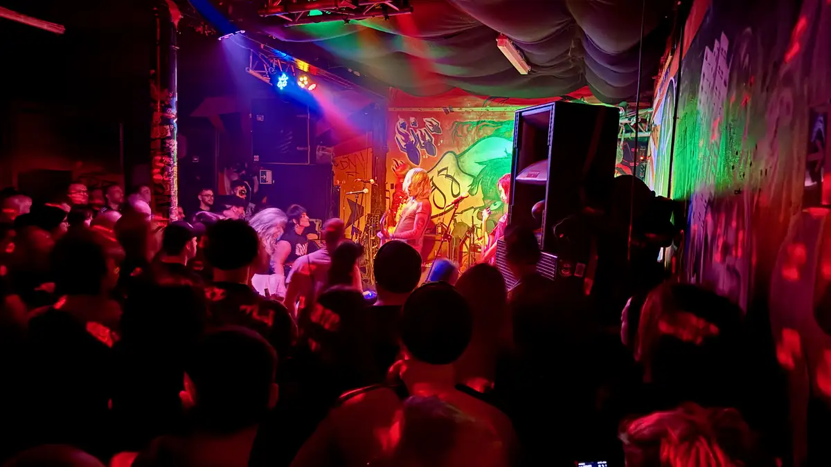 Danke Melmacs, Berlin Blackouts, Damaged Life & AJZ Erfurt