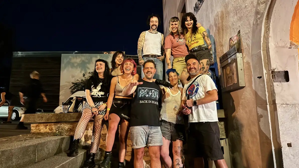 Hot, Hotter, Valy And The Split Dogs!🔥 Thank You!!!
